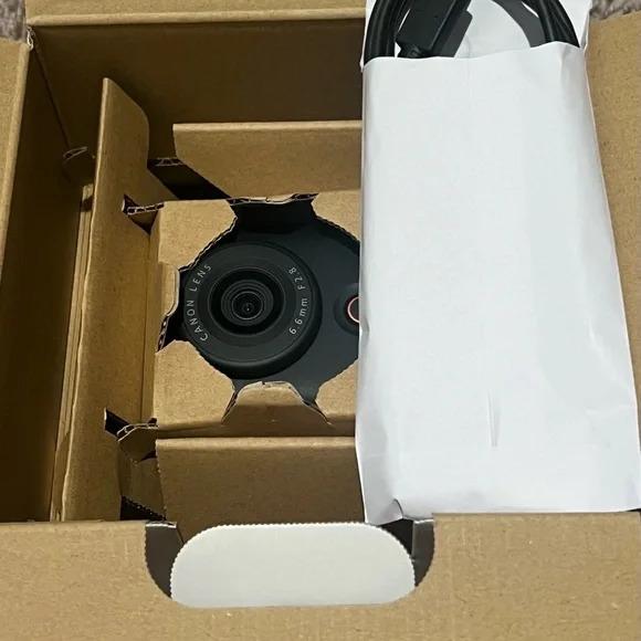 Canon PowerShot V10 in Black - Picture 4 of 4